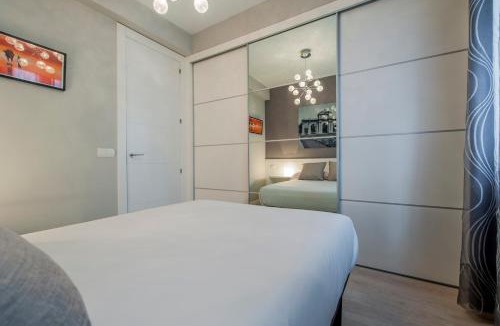 Almenara Apartment | Apartamento Plaza de Castilla II - Urbano con Estilo y Funcional