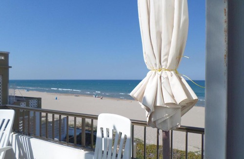 Les Deveses Apartment | Apartamento primera linea de playa WIFI gratis