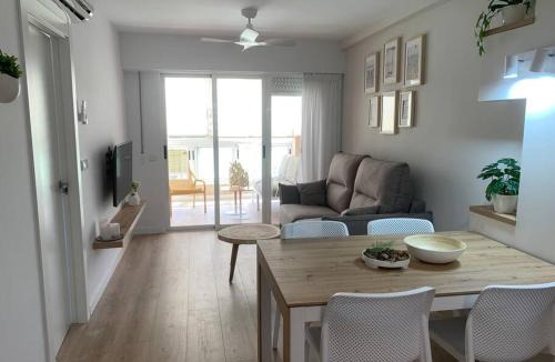 Els Arenals del Sol Apartment | Apartamento renovado cerca de la playa