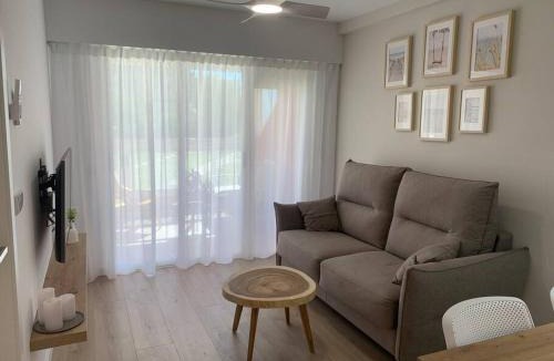 Els Arenals del Sol Apartment | Apartamento renovado cerca de la playa