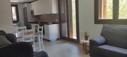 Burgui Apartment | Apartamento Rural AINARIAK-Aizpea