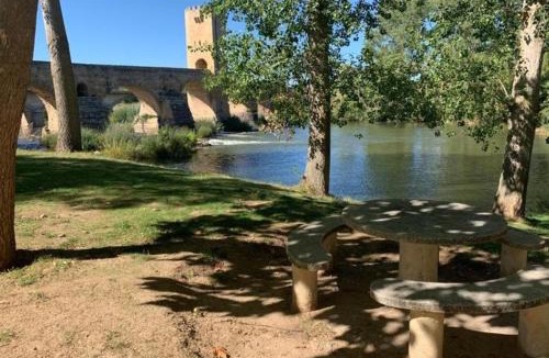 Partido de la Sierra en Tobalina Apartment | Apartamento Turístico Lara