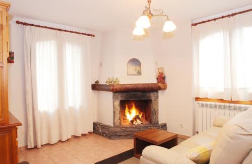 Sahun Apartment | Apartamentos Albá Casa Alquesera