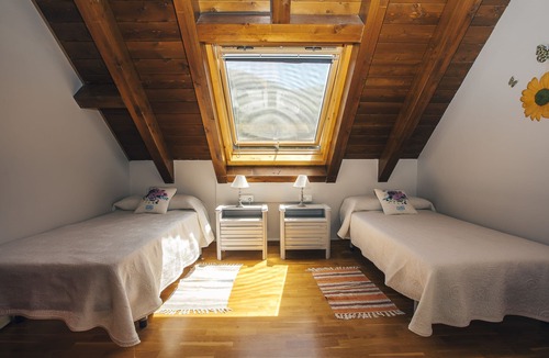 Valcarlos Hotel | Apartamentos De Montaña Mendiola