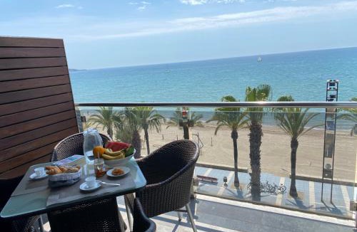 Salou City Centre Apartment | Apartamentos las Palmas VII Family only