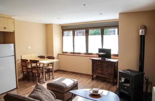 Salardu Apartment | Apartamentos SNÖ Mont Romies