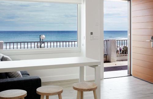 Zarautz Apartment | Apartamentos sobre el mar Zarautz by Egona