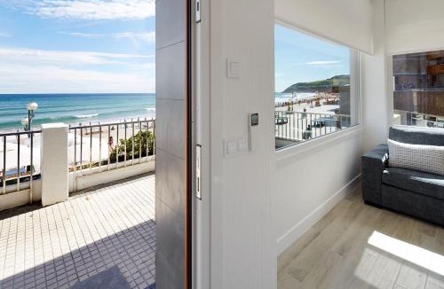 Zarautz Apartment | Apartamentos sobre el mar Zarautz by Egona