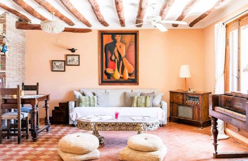 Adahuesca Apartment | Apartamentos Vino Tinto y Restaurante Tomate Rosa