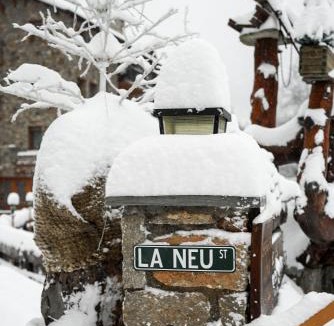Llorts Apartment | Apartaments La Neu-Mountain Lodges & Restaurant