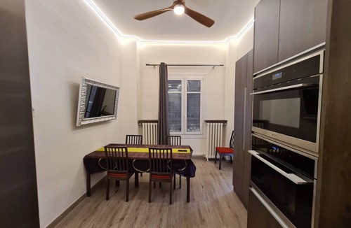 Vic Condo | Apartaments Vicus 3, with views of the Plaza Mayor de Vic