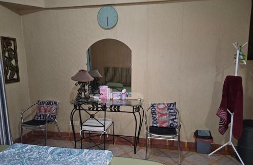 Bandulu Apartment | Apartemen marbella anyer tower Nakula lt 2 type DELUXE 1 KAMAR TIDUR utama 1 kamar anak view kolam renang & laut