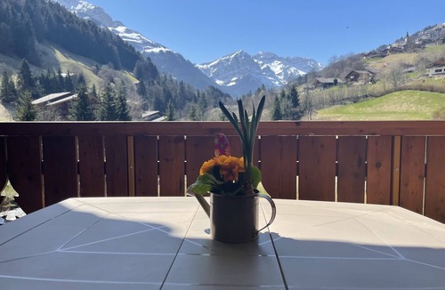 Val d'Illiez Apartment | Apartement Tranquille 2.5 Pièces Avec vue sur les Montagnes