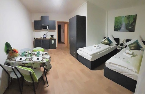 Hummelstein Apartment | ❤ ApartHomes Nuremberg No. 3, 2-room, Netflix, WiFi, bathroom, kitchen ❤