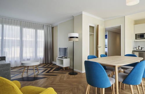 Issy-les-Moulineaux Apartment | Aparthotel Adagio Porte de Versailles