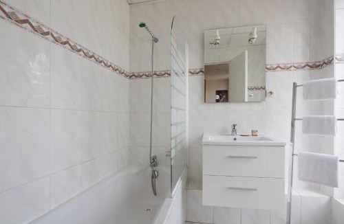 Jean-Medecin Hotel | Aparthotel AMMI Nice Massena