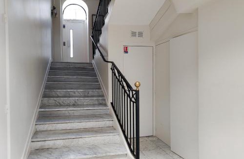 Jean-Medecin Hotel | Aparthotel AMMI Nice Massena