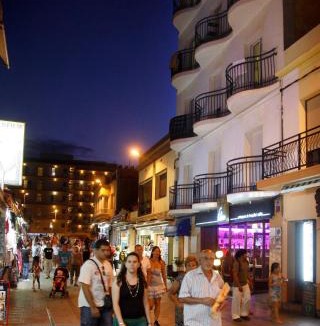 Malgrat de Mar Apartment | Aparthotel Iris