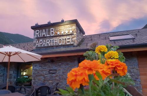 El Serrat Apartment | ApartHotel RIALB