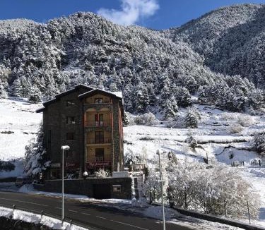 Arinsal Apartment | Aparthotel Sant Andreu