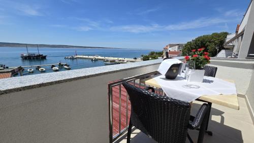 Starigrad House | Aparthotel Tota