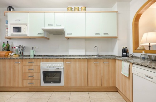 Vandellos i l'Hospitalet de l'Infant Apartment | Apartment 'Costa Linda 108' with Sea View, Shared Pool and Wi-Fi