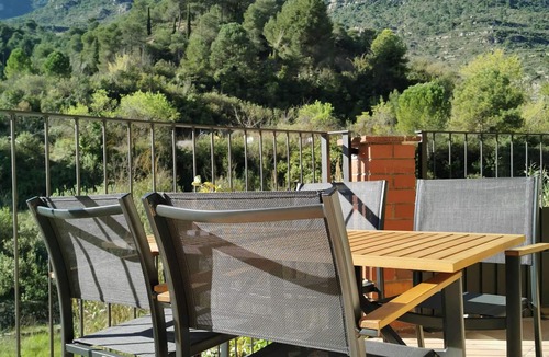 Monistrol de Montserrat Apartment | Apartment with private garden with views to Montserrat