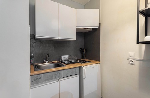 Amelie-les-Bains-Palalda Apartment | Apartment "Le Nid Thermal" with Mountain View