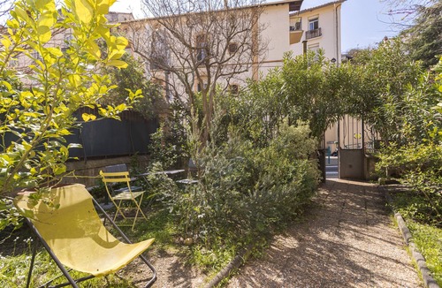 Amelie-les-Bains-Palalda Apartment | Apartment “Matisse – Villa Sainte” with Mountain View, Shared Terrace and Wi-Fi