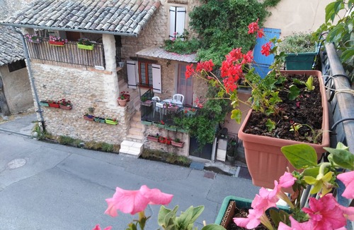 Le Chaffaut-Saint-Jurson Apartment | apartment/flat - Le Chaffaut
