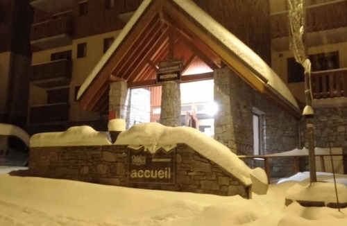 Saint-Francois-Longchamp Apartment | APARTMENT WITH SLOPE VIEW