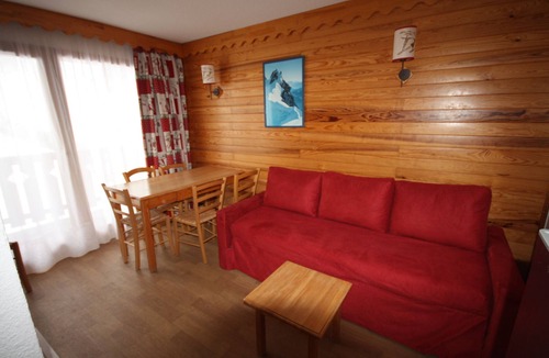 Saint-Francois-Longchamp Apartment | APARTMENT WITH SLOPE VIEW