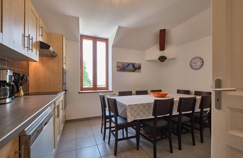 Saint-Geoire-en-Valdaine Apartment | Apartment 'Grand Gîte Du Château De St Geoire' with Mountain View, Private Terrace and Shared Garden