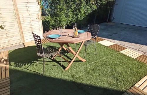 Saint-Julien-les-Rosiers Apartment | Apartment with outdoor pool!