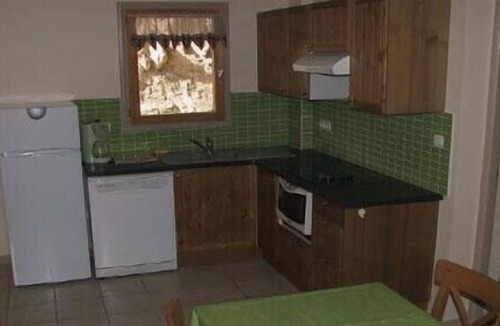 Saint-Pierre-dels-Forcats Ski Chalet | Apartment in chalet with sauna