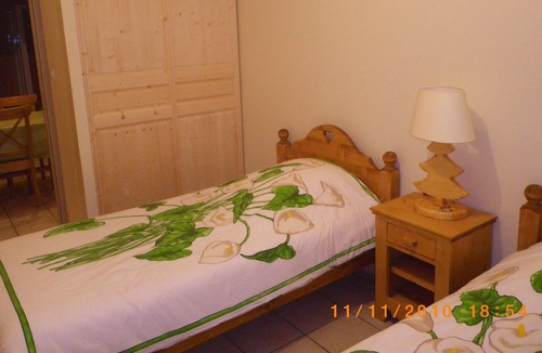 Saint-Pierre-dels-Forcats Ski Chalet | Apartment in chalet with sauna