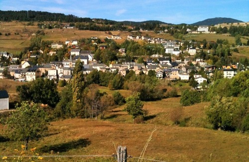 Saint-Pierre-dels-Forcats Apartment | APARTMENT FOR 4 PEOPLE LOWER CHALET GARDEN FENCE BARBECUE PLACE QUIET