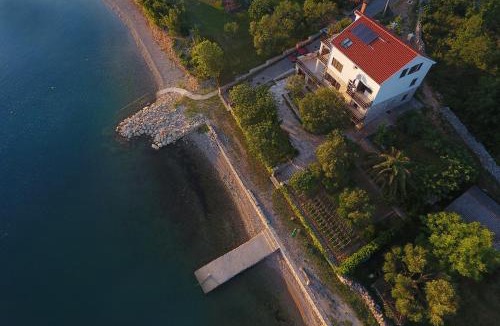 Maslenica Apartment | Apartman Baredine