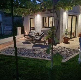 Opuzen Apartment | Apartman Family Covic 2 by Villas Guide