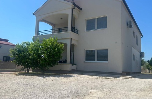 Opuzen Apartment | Apartman Family Covic 2 by Villas Guide