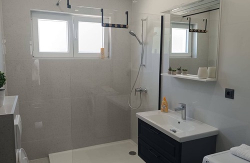 Opuzen Apartment | Apartman Family Covic 2 by Villas Guide