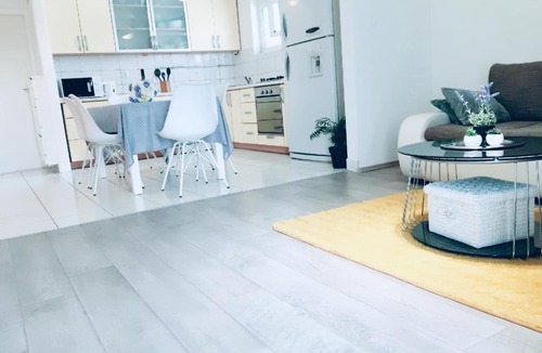 Bili brig Apartment | Apartman Grey 2 minutes from sea