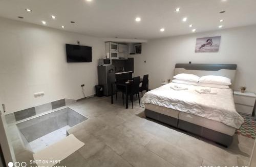 Cres Apartment | Apartman