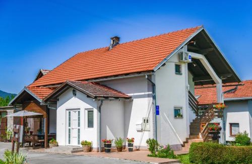 Rakovica Apartment | Apartman Katja