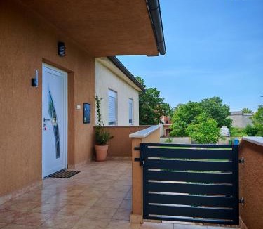 Sajini Apartment | Apartman Luna