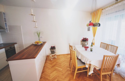 Split Apartment | Apartman MAJDA with balkony