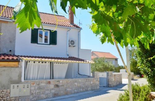 Cove Makarac (Milna) Apartment | Apartman Paula
