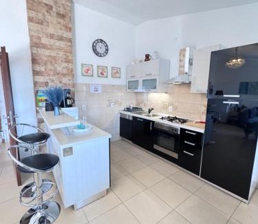 Omisalj Apartment | Apartman "Sabine" with heated pool