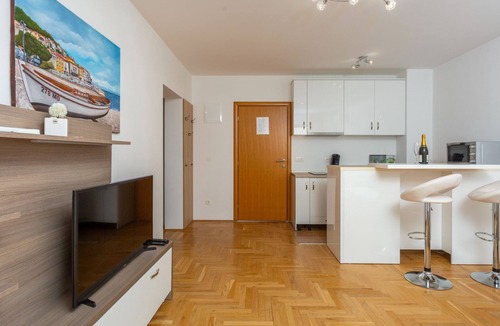 Mosenice Apartment | Apartman Zora 2 by Villas Guide