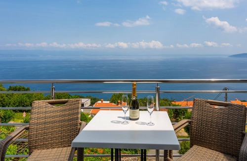 Mosenice Apartment | Apartman Zora 2 by Villas Guide